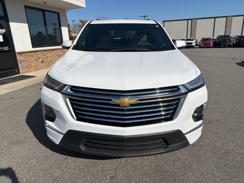 Used 2023 Chevrolet Traverse Premier image 10