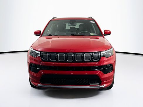 Used 2022 Jeep Compass Limited w/ (RED) Package AWD/4WD image 2