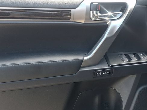 Used 2023 Lexus GX 460 Premium w/ Premium Package AWD/4WD image 13
