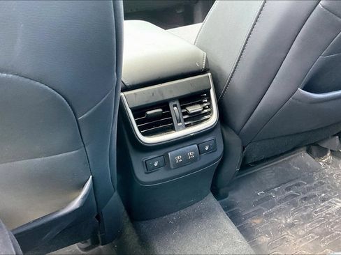 Used 2022 Subaru Outback Limited AWD/4WD image 10