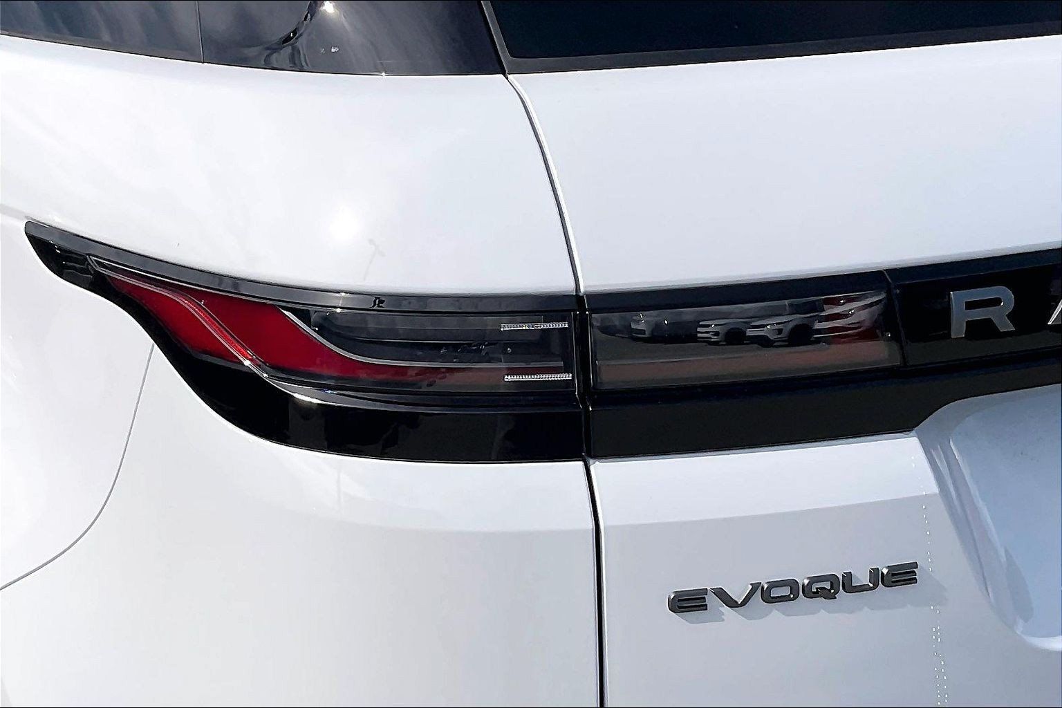 New 2026 Land Rover Range Rover Evoque S AWD/4WD image 8