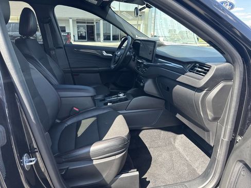Certified 2023 Ford Escape ST-Line w/ Tech Pack #1 image 12