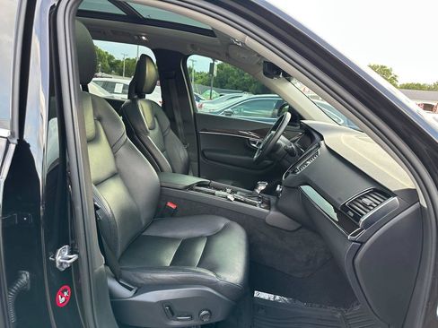 Used 2017 Volvo XC90 T6 Momentum w/ Vision Package AWD/4WD image 30