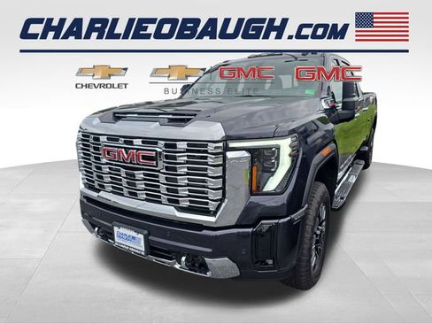 New 2025 GMC Sierra 3500 Denali w/ Denali Reserve Package image 1