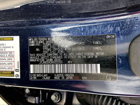 Used 2024 Lexus GX 550 w/ Accessory Package (Z1) AWD/4WD image 37