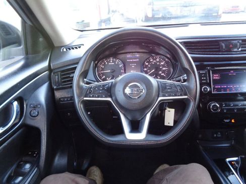 Used 2018 Nissan Rogue S FWD image 18
