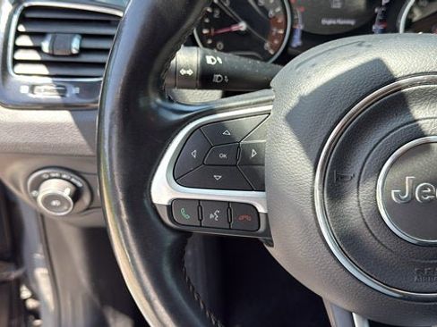 Used 2019 Jeep Compass Limited AWD/4WD image 16