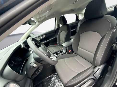 Used 2022 Kia Forte LXS FWD image 13