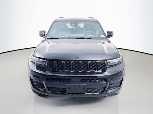 New 2025 Jeep Grand Cherokee L Altitude image 2