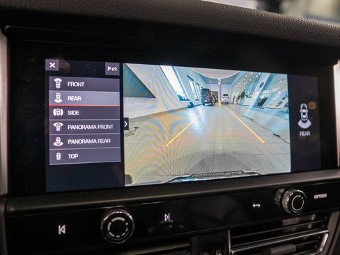 Used 2022 Porsche Macan image 30