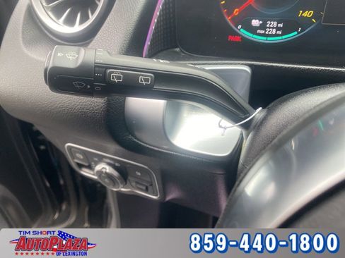 Used 2023 Mercedes-Benz EQB 300 4MATIC image 30