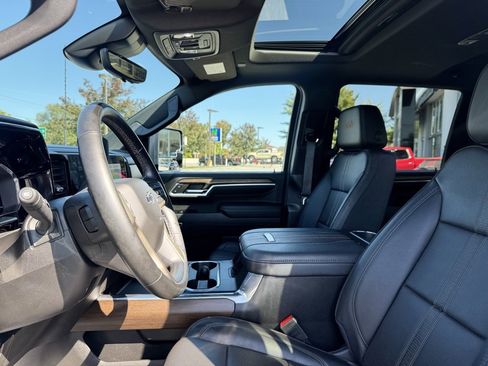 Used 2024 Chevrolet Silverado 3500 High Country w/ High Country Premium Package image 15