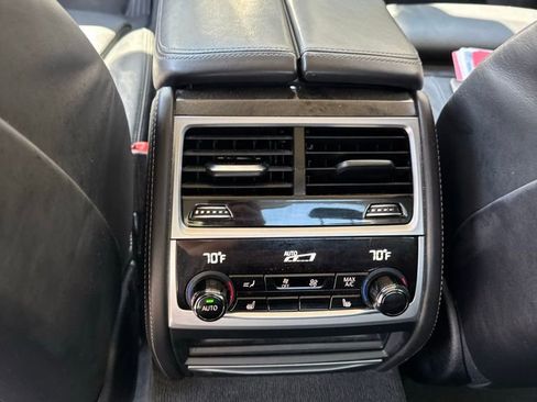Used 2018 BMW 750i xDrive image 22