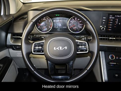 Used 2022 Kia Carnival LX FWD image 7