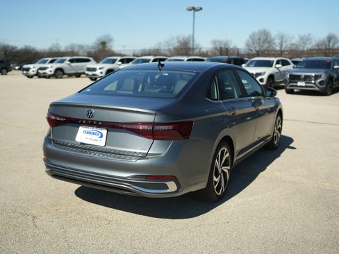 New 2026 Volkswagen Jetta SEL image 8