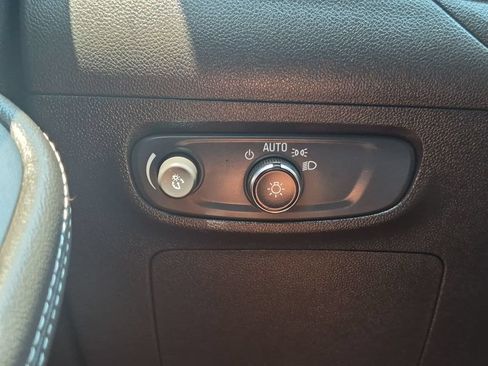 Used 2024 Buick Encore GX Preferred FWD image 22