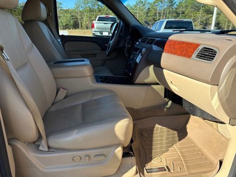 Used 2011 Chevrolet Tahoe LT w/ Luxury Package image 9