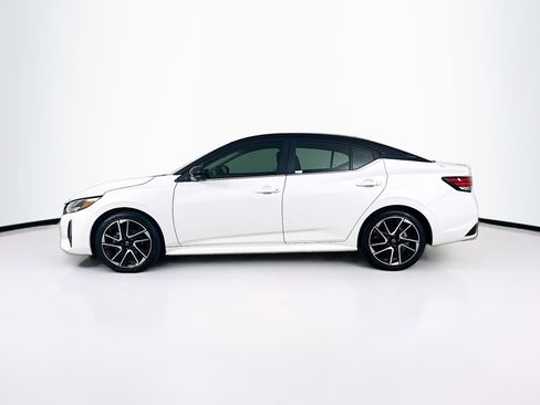 Used 2024 Nissan Sentra SR w/ SR Premium Package image 4