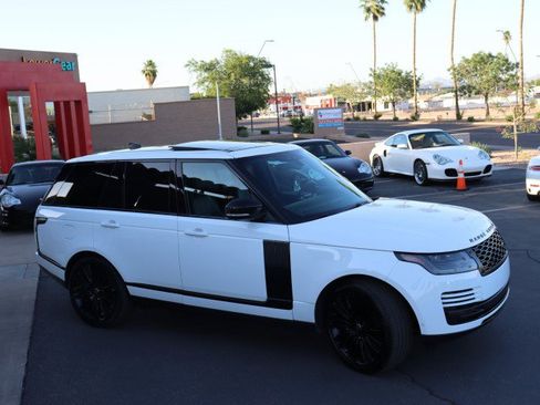 Used 2018 Land Rover Range Rover HSE image 11