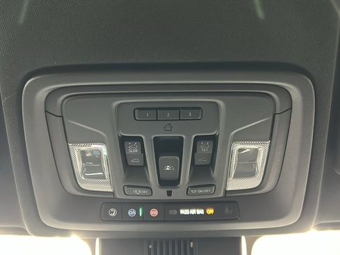 Used 2024 GMC Sierra 1500 AT4 w/ Technology Package image 36