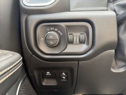 Used 2021 RAM 1500 Laramie w/ Off Road Group image 25