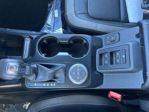 New 2025 Ford Bronco Outer Banks image 22