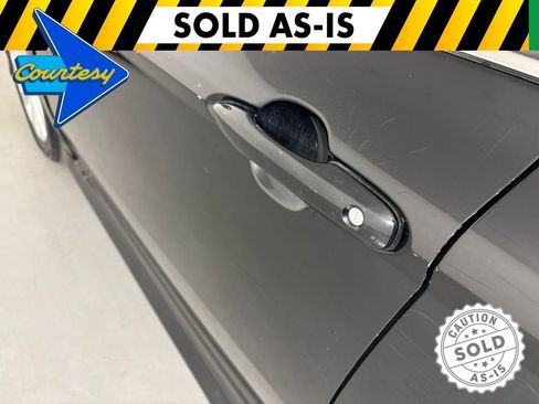 Used 2019 Toyota Camry LE FWD image 12
