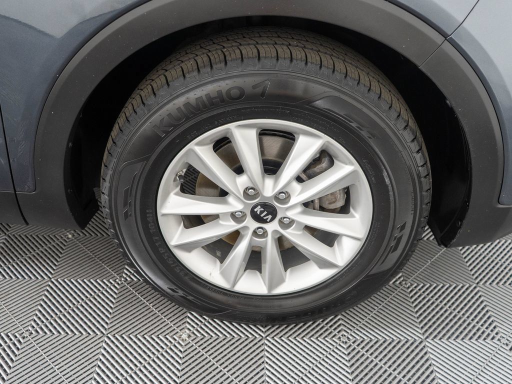 Used 2020 Kia Sorento AWD V6 image 30
