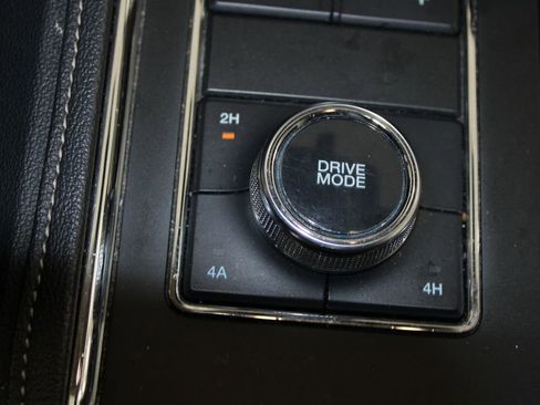 Used 2024 Ford Expedition Max XLT image 46