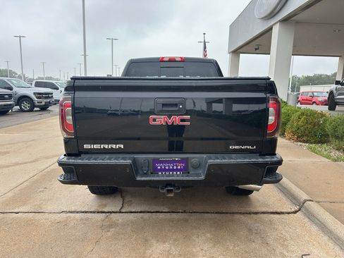 Used 2017 GMC Sierra 1500 Denali w/ Denali Ultimate Package AWD/4WD image 11