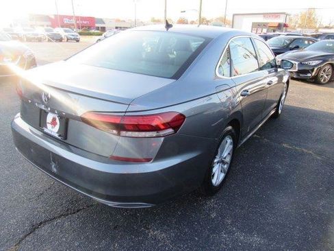 Used 2020 Volkswagen Passat 2.0T SE w/ Sunroof Package image 15