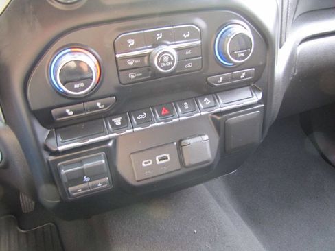 Used 2023 Chevrolet Silverado 2500 LT w/ Convenience Package image 40