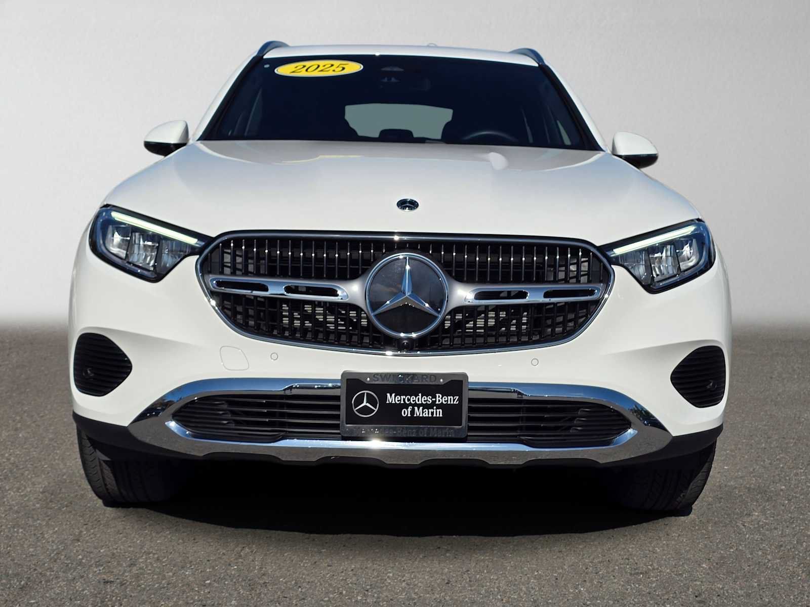 Used 2025 Mercedes-Benz GLC 300 4MATIC image 8