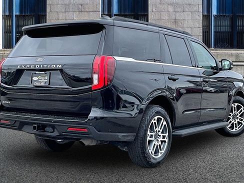 Certified 2025 Ford Expedition Active AWD/4WD image 11