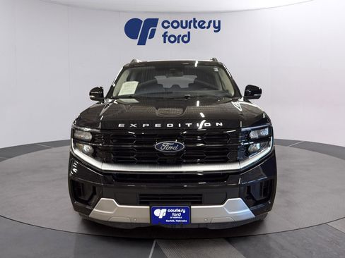 Certified 2025 Ford Expedition Platinum w/ Driver's Package AWD/4WD image 2