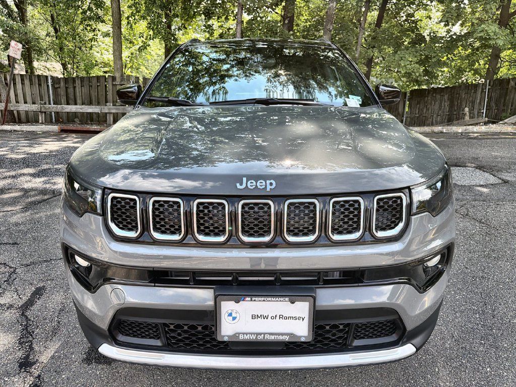 Used 2024 Jeep Compass Limited AWD/4WD image 14