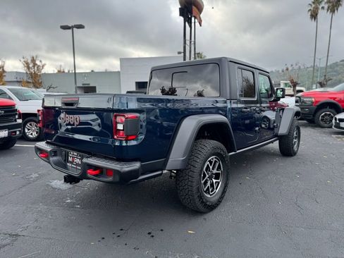 Used 2025 Jeep Gladiator Rubicon w/ Technology Group image 10