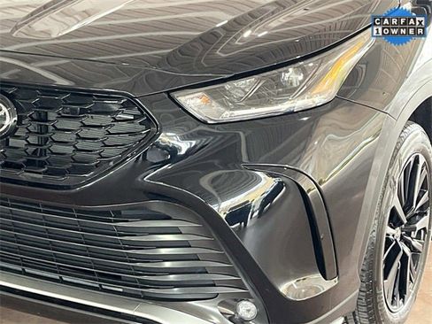 Used 2025 Toyota Highlander XSE image 10