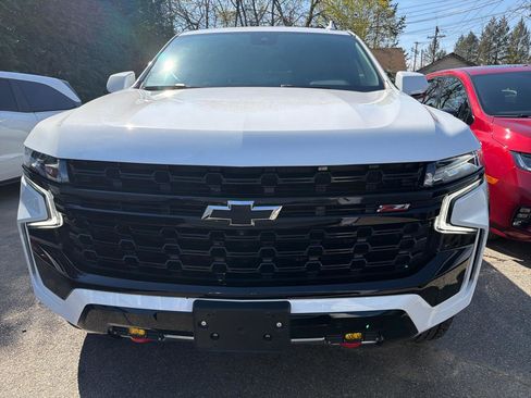 Used 2024 Chevrolet Tahoe Z71 w/ Luxury Package image 2