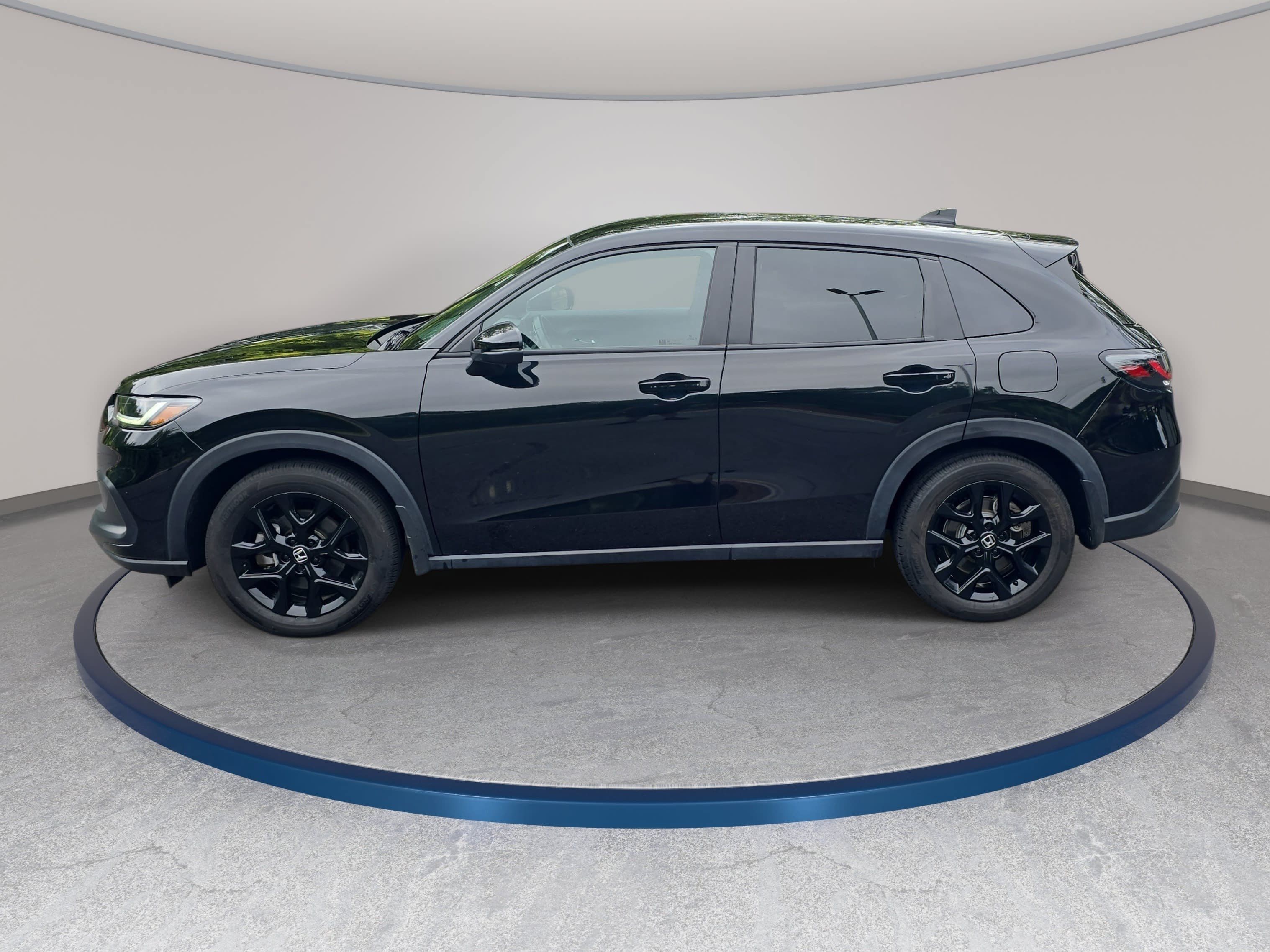 Certified 2025 Honda HR-V Sport image 8