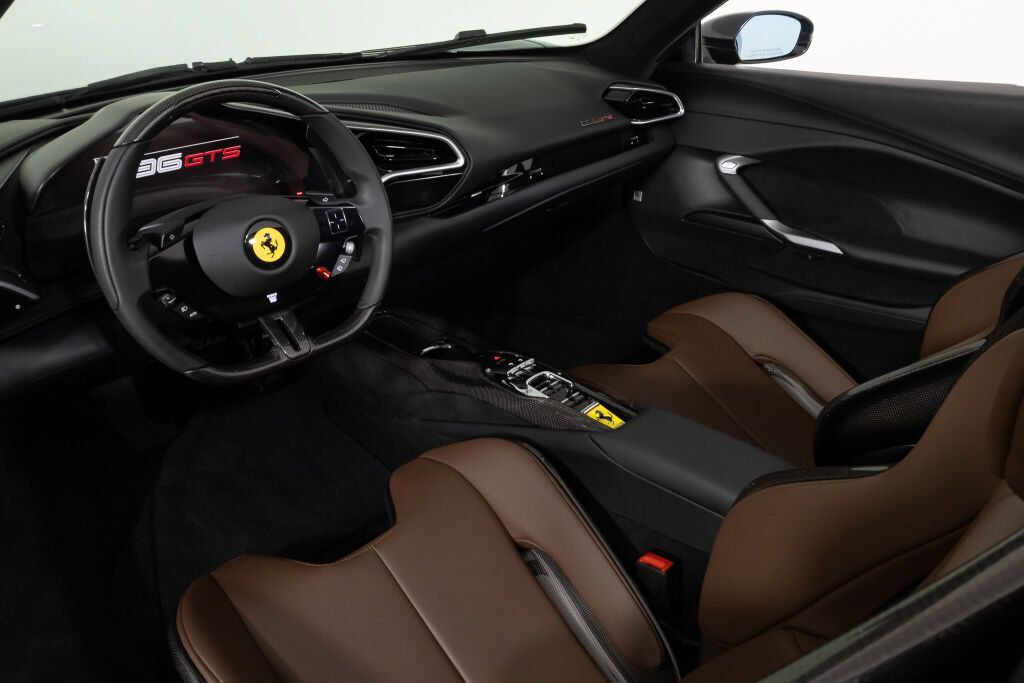 Used 2024 Ferrari 296 GTS RWD image 34
