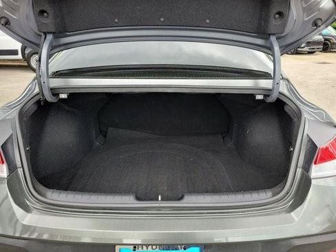 Certified 2024 Hyundai Elantra SEL FWD image 11