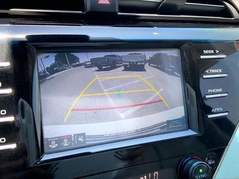 Used 2018 Toyota Camry XLE FWD image 27