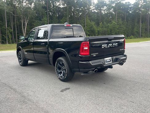 Used 2025 RAM 1500 Big Horn AWD/4WD image 5