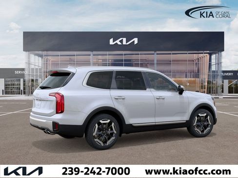 New 2025 Kia Telluride S image 6