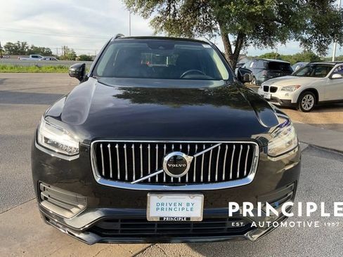 Used 2022 Volvo XC90 T5 Momentum FWD image 3