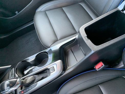 Used 2025 Buick Envista Sport Touring w/ Convenience I Package FWD image 28