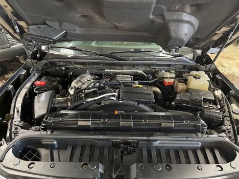 Used 2022 GMC Sierra 2500 AT4 w/ AT4 Premium Plus Package AWD/4WD image 8