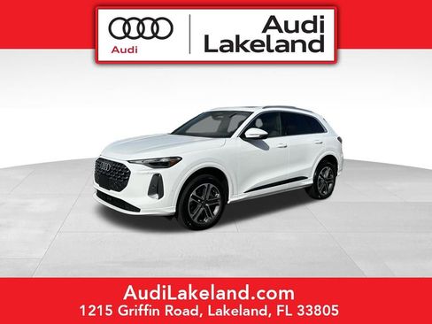 Used 2025 Audi Q5 Premium w/ Convenience Package image 1