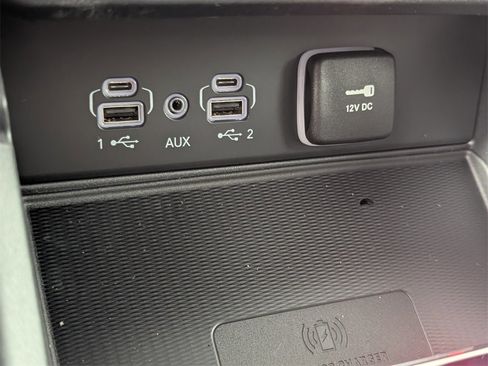 New 2025 Jeep Grand Cherokee Altitude image 22